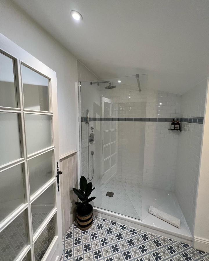 Bed and Breakfast La Girarde Saint-Quentin-de-Caplong Экстерьер фото