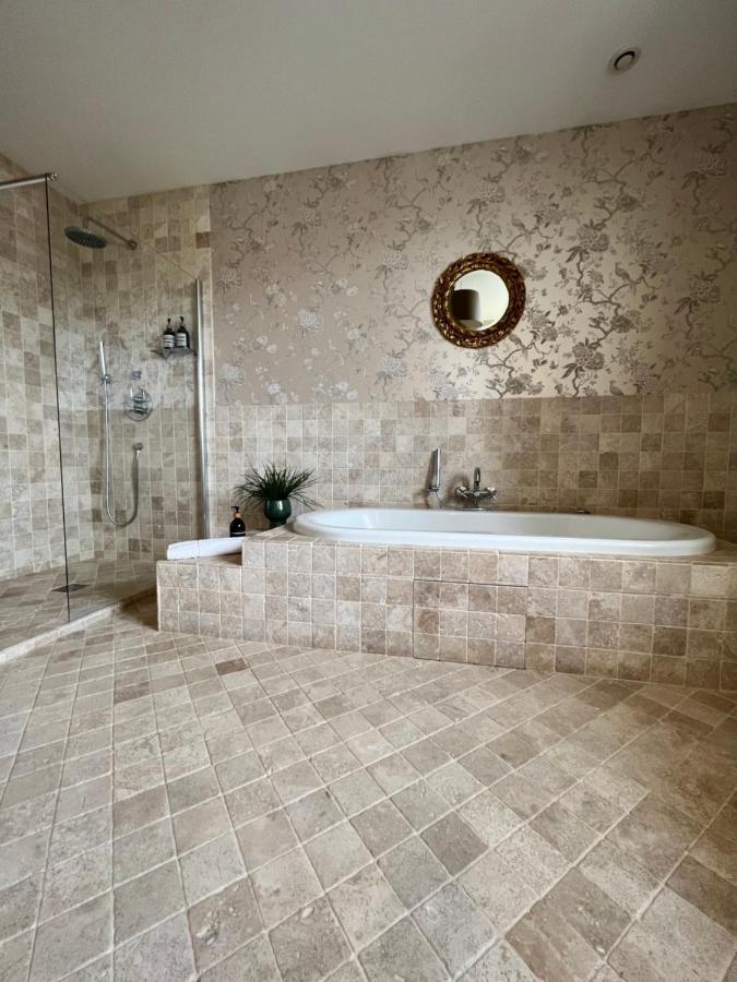 Bed and Breakfast La Girarde Saint-Quentin-de-Caplong Экстерьер фото